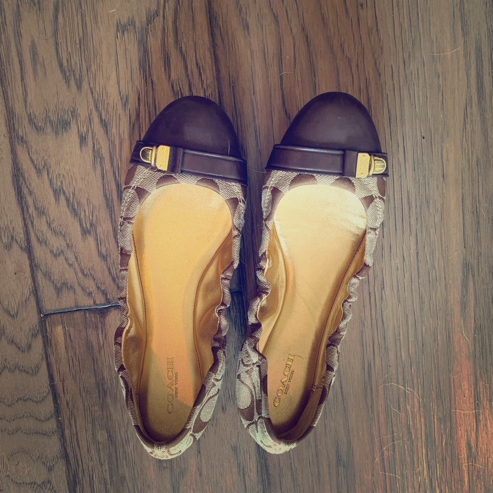 Coach flats